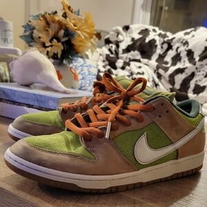 NIKE SB DUNK SIZE 12 M ESCARGOT COLORWAY GREEN BROWN - WORN - GOOD CONDITION